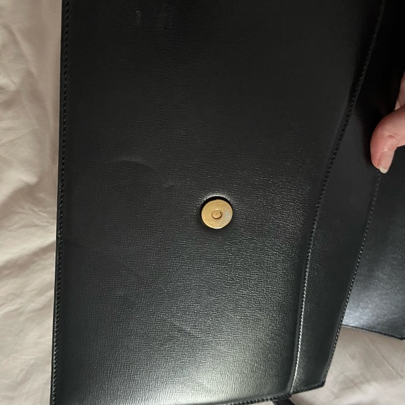 GUCCI Textured Calfskin Medium Torchon GG Ring Shoulder Bag Black - Picture 4 of 12